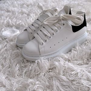 Alexander Mcqueen Sneakers (37.5)